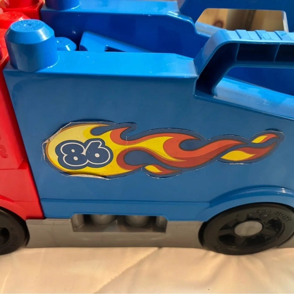 MEGA BLOCKS - Build & Race Rig Truck